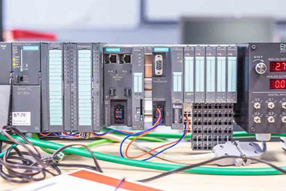 Industrial Control Solutions – Siemens PLCs, HMIs (1)